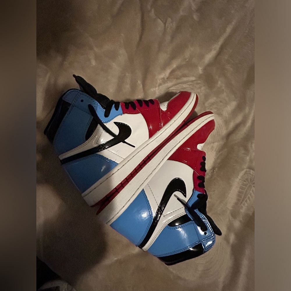 Jordan 1 retro high fearless unc Chicago